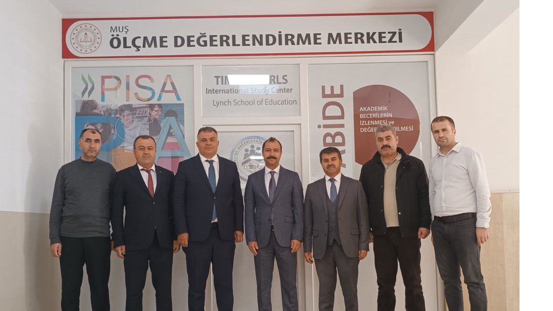 Ölçme, Değerlendirme ve Sınav Hizmetleri Genel Müdürümüz Sayın Kemal BÜLBÜL ve Basın-Halkla İlişkiler Daire Başkanı Sayın İsmail BAĞRIYANIK müdürlüğümüzü ziyaret etti.