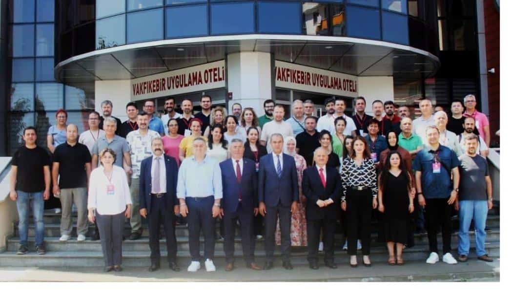 OKUL TABANLI İZLEME ARAŞTIRMASI'NDA KULLANILAN AÇIK UÇLU MADDELERE AİT ÖĞRENCİ CEVAPLARI PUANLANDI